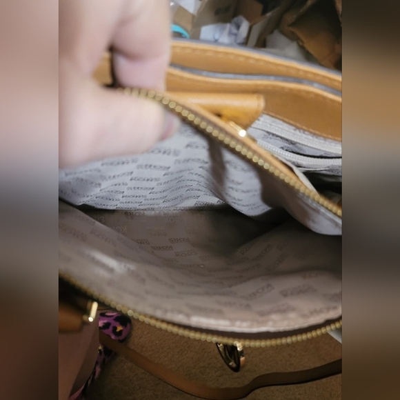 Michael Kors Kellen satchel with crossbody strap - Picture 9 of 10